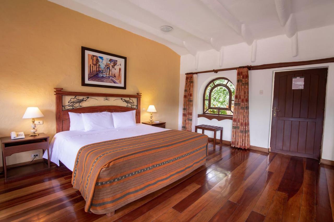 Hotel Hacienda Del Valle 우루밤바 외부 사진